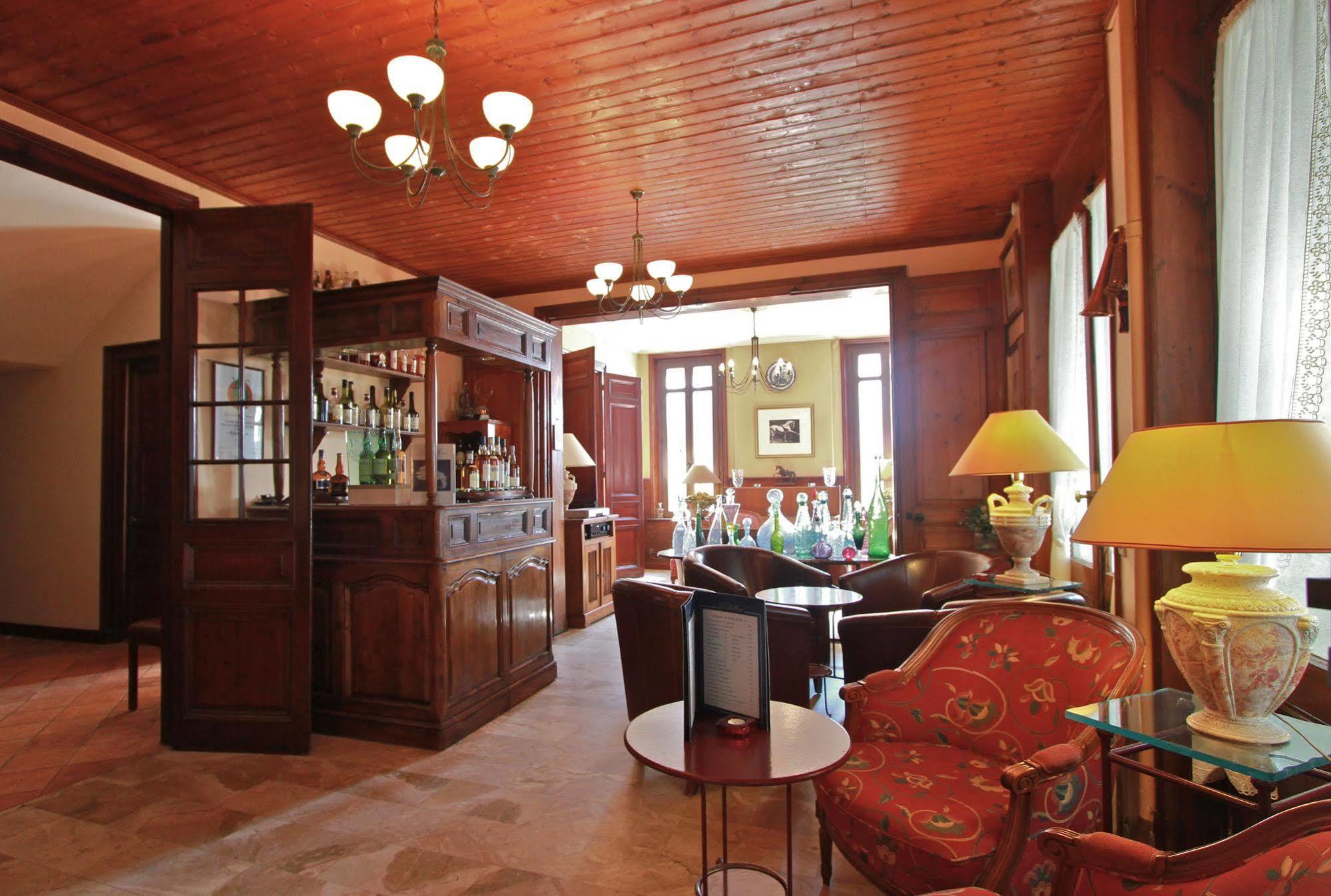 וילרוויל Hotel Bellevue מראה חיצוני תמונה