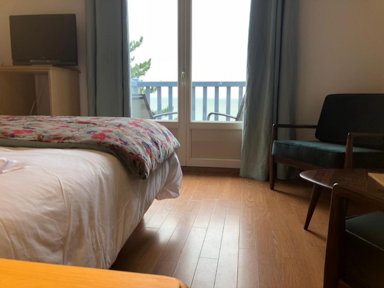וילרוויל Hotel Bellevue מראה חיצוני תמונה